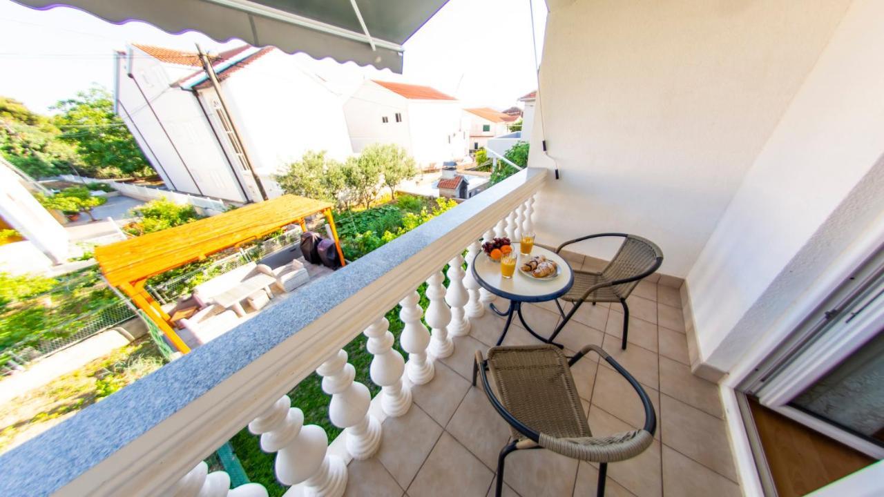 Apartments Curic โตรกีร์ ภายนอก รูปภาพ