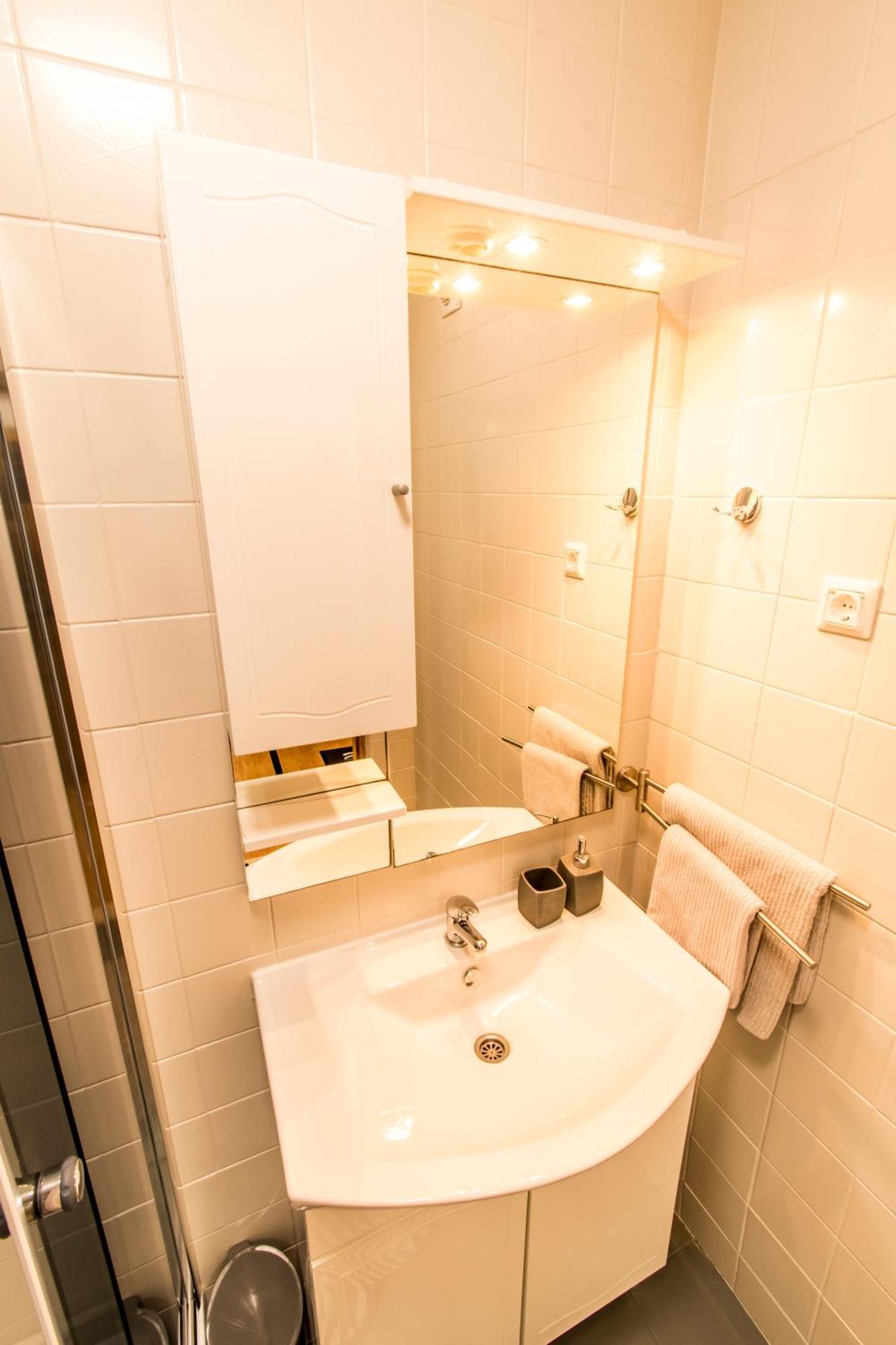 Apartments Curic โตรกีร์ ภายนอก รูปภาพ